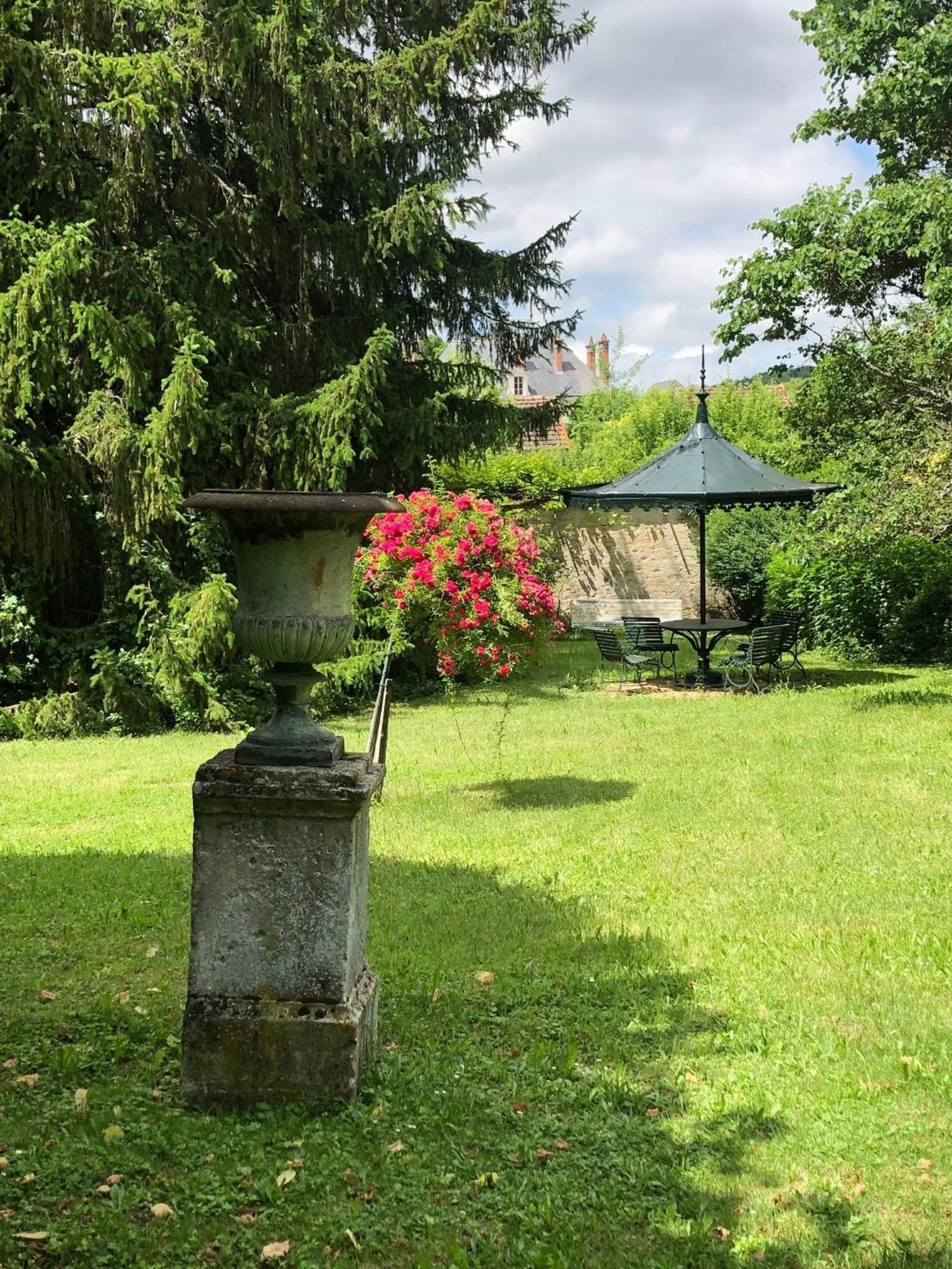 Le Val Clos, Appartement Dans Une Maison De Maitre 19E Tanlay Zewnętrze zdjęcie