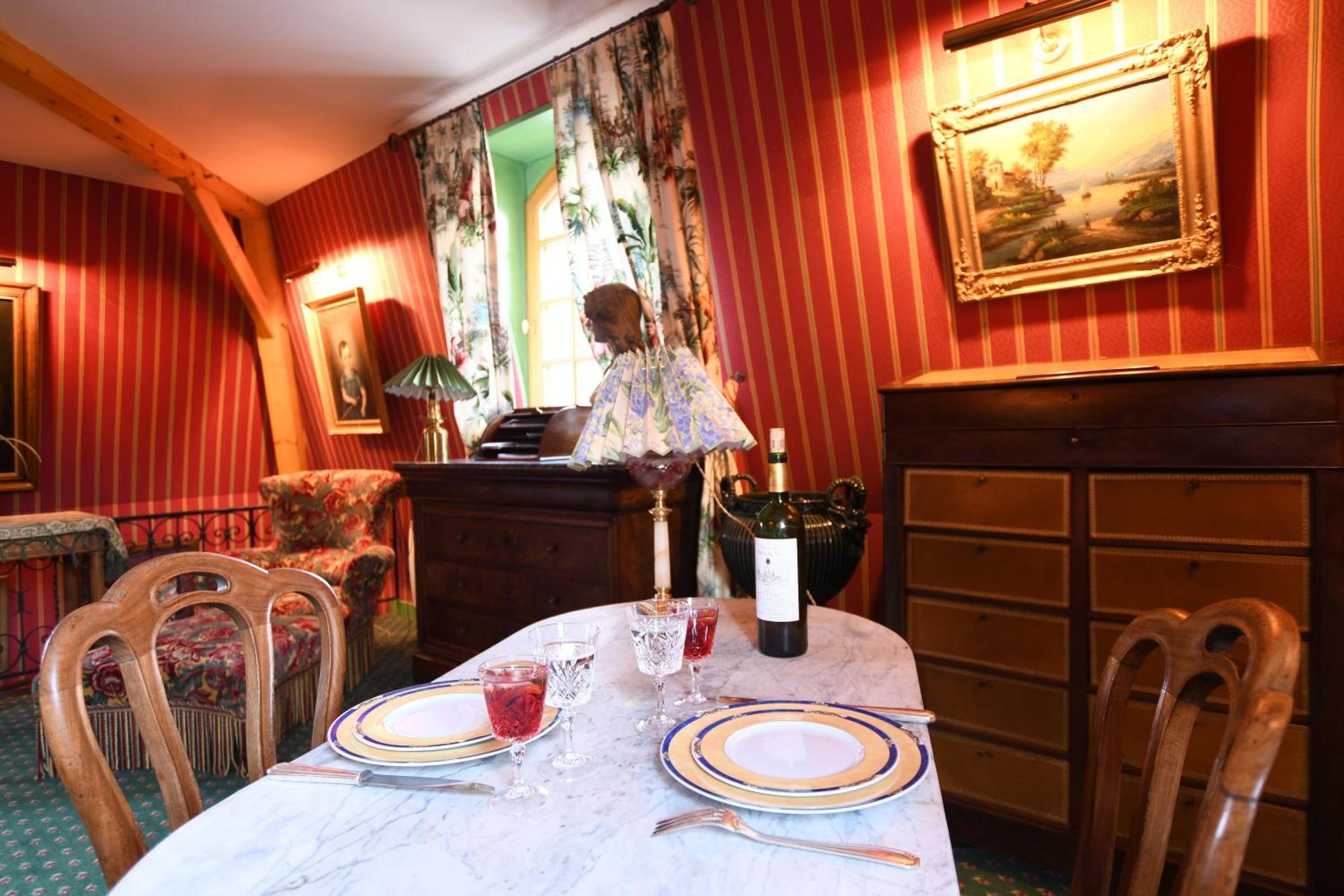 Le Val Clos, Appartement Dans Une Maison De Maitre 19E Tanlay Zewnętrze zdjęcie